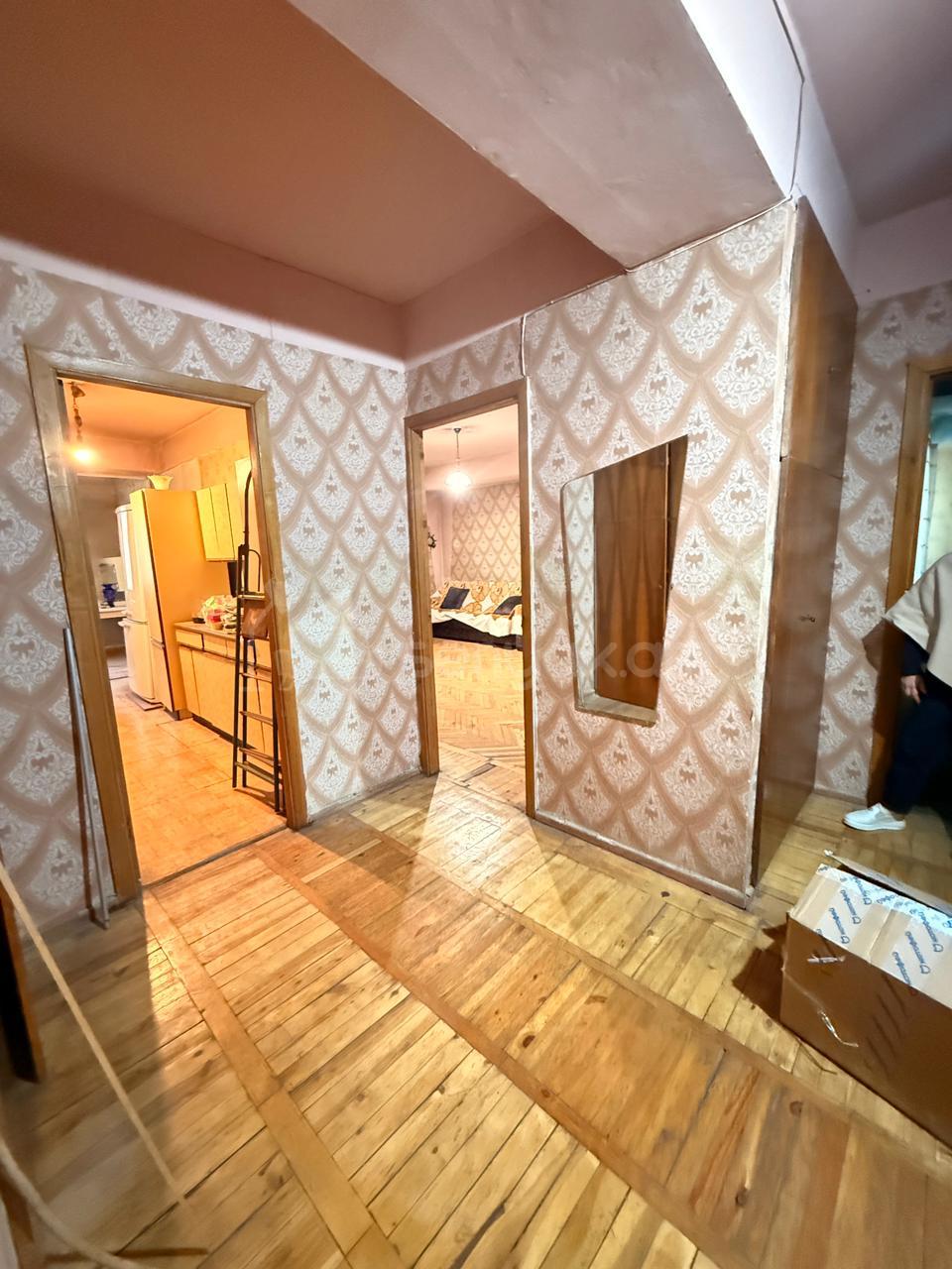 3 Սենյականոց Բնակարան, 75քմ, 4/9 հարկ, Պետական Վիճակում