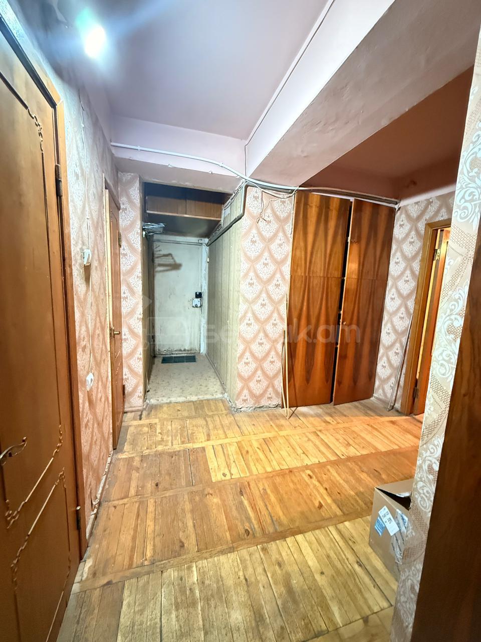 3 Սենյականոց Բնակարան, 75քմ, 4/9 հարկ, Նորմալ Վիճակում, Կահավորված