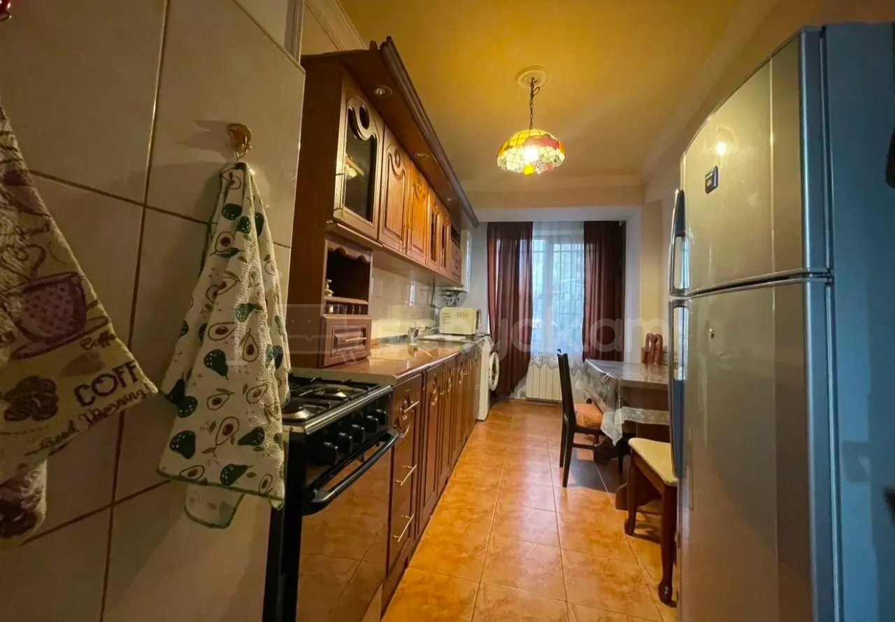 3 Սենյականոց Բնակարան, 80քմ, 2/14 հարկ, Նորմալ Վիճակում, Կահավորված