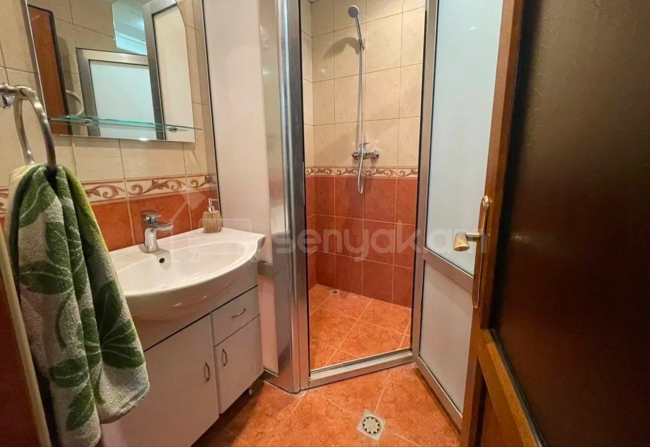 3 Սենյականոց Բնակարան, 80քմ, 2/14 հարկ, Նորմալ Վիճակում, Կահավորված