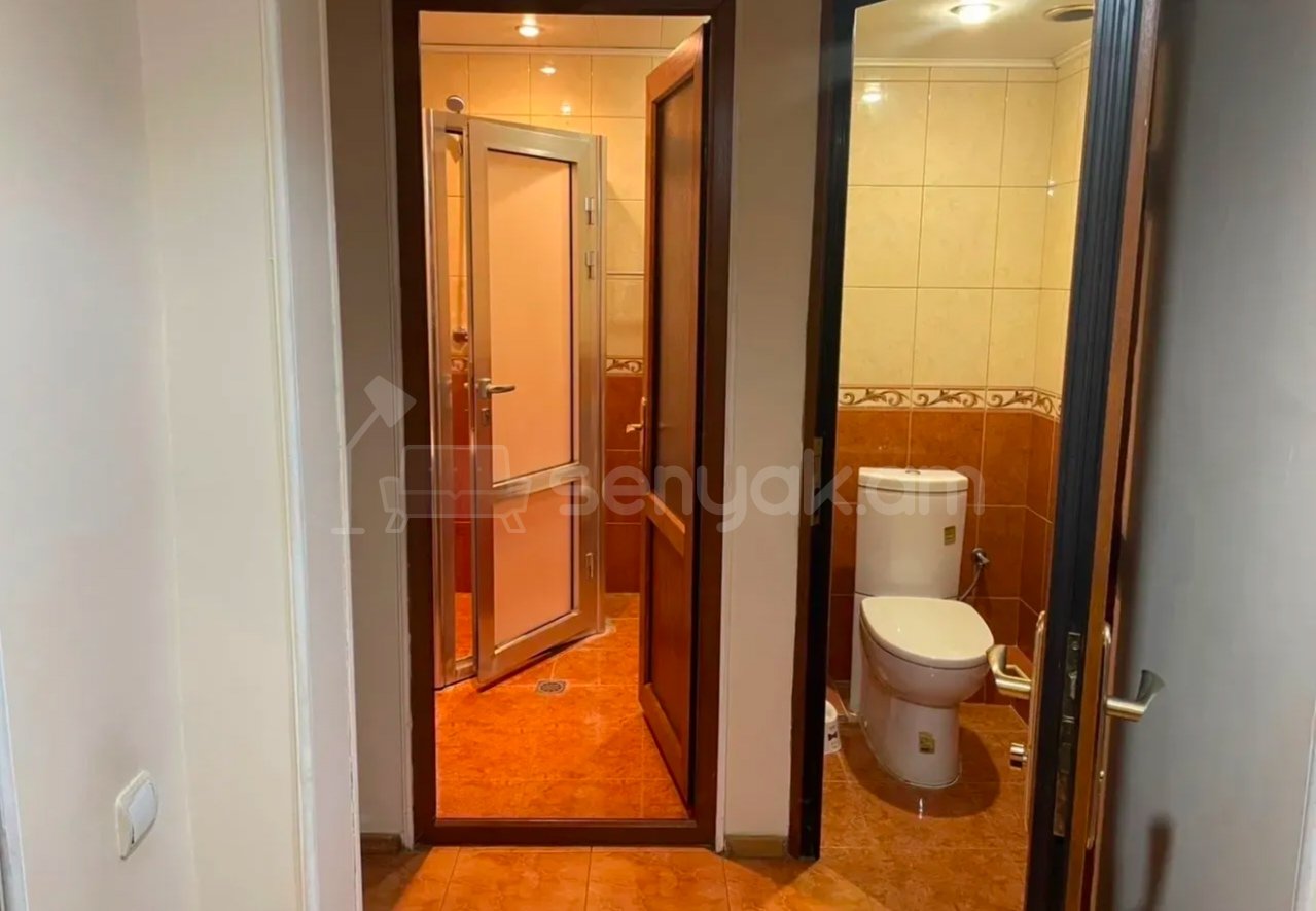 3 Սենյականոց Բնակարան, 80քմ, 2/14 հարկ, Նորմալ Վիճակում, Կահավորված