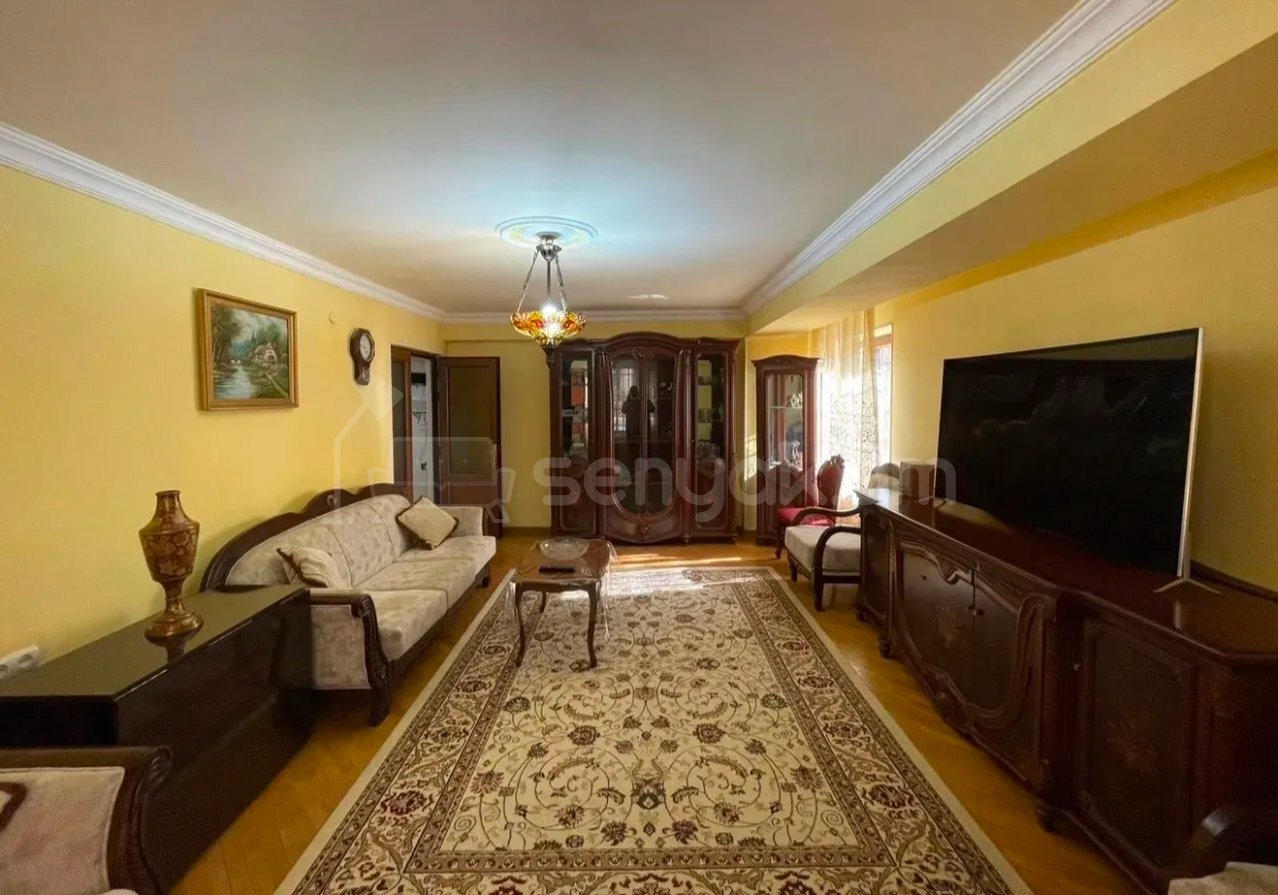 3 Սենյականոց Բնակարան, 80քմ, 2/14 հարկ, Նորմալ Վիճակում, Կահավորված