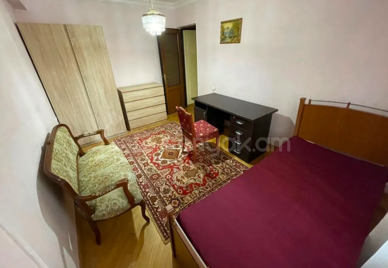 3 Սենյականոց Բնակարան, 80քմ, 2/14 հարկ, Նորմալ Վիճակում, Կահավորված