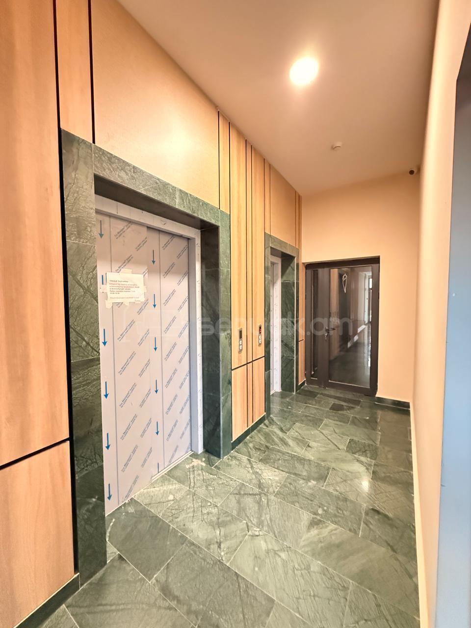 4 Սենյականոց Բնակարան, 105քմ, 2/18 հարկ, Զրոյական Վիճակում