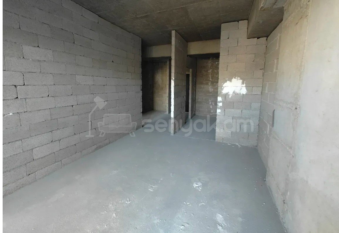 4 Սենյականոց Բնակարան, 105քմ, 2/18 հարկ, Զրոյական Վիճակում