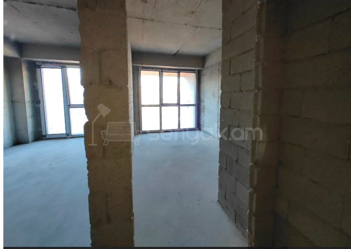 4 Սենյականոց Բնակարան, 105քմ, 2/18 հարկ, Զրոյական Վիճակում