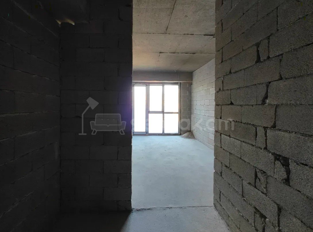 4 Սենյականոց Բնակարան, 105քմ, 2/18 հարկ, Զրոյական Վիճակում