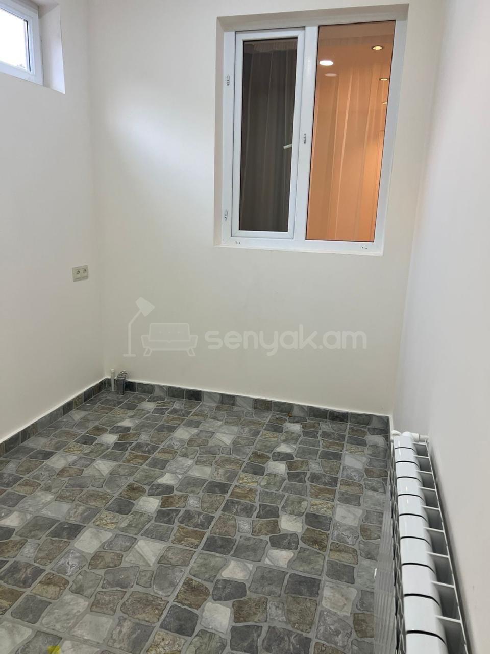 3 Սենյականոց Սեփական Տուն, 140քմ, Կապիտալ Վերանորոգված, Մասամբ Կահավորված