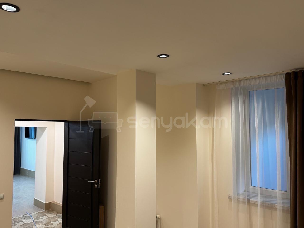 3 Սենյականոց Սեփական Տուն, 140քմ, Կապիտալ Վերանորոգված, Մասամբ Կահավորված