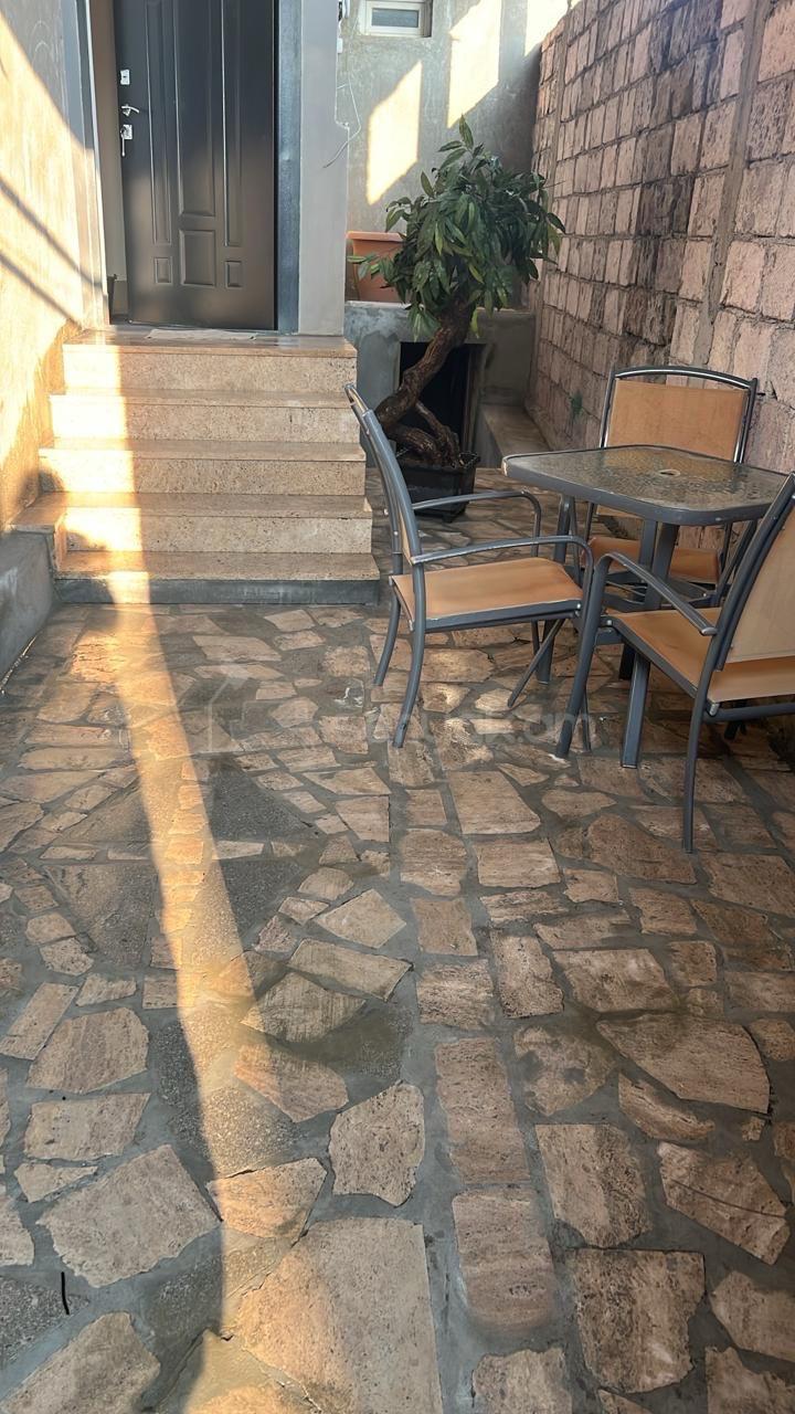 3 Սենյականոց Սեփական Տուն, 140քմ, Կապիտալ Վերանորոգված, Մասամբ Կահավորված