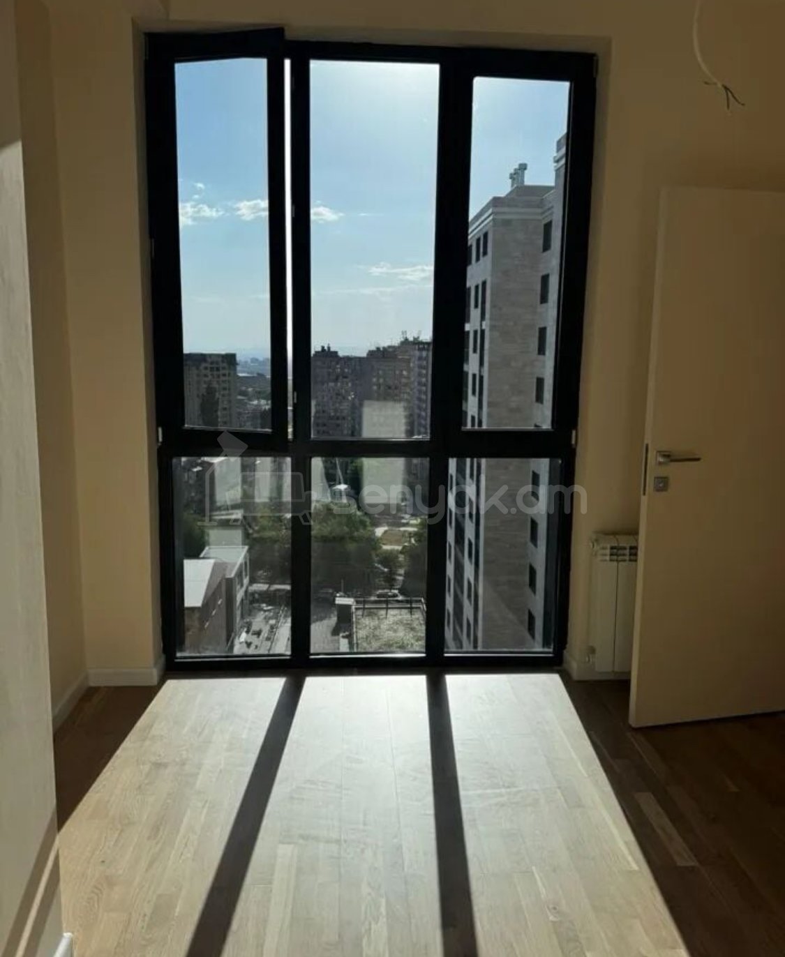 4 Սենյականոց Բնակարան Նորակառույցում, 112քմ, 9/16 հարկ, Կապիտալ Վերանորոգված