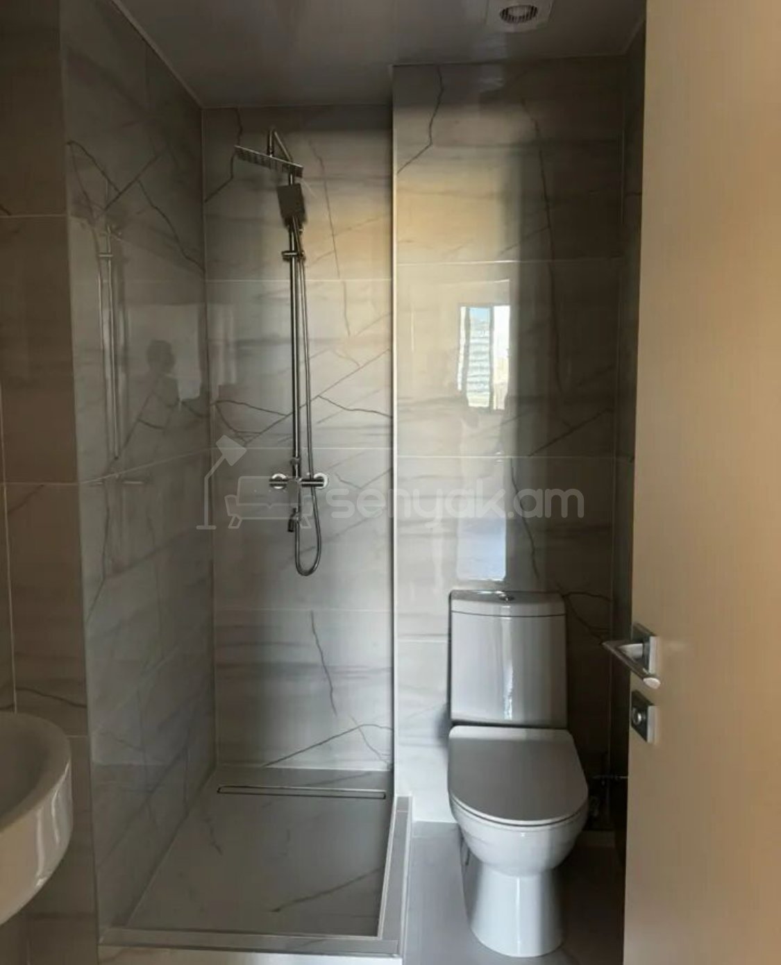 4 Սենյականոց Բնակարան Նորակառույցում, 112քմ, 9/16 հարկ, Կապիտալ Վերանորոգված