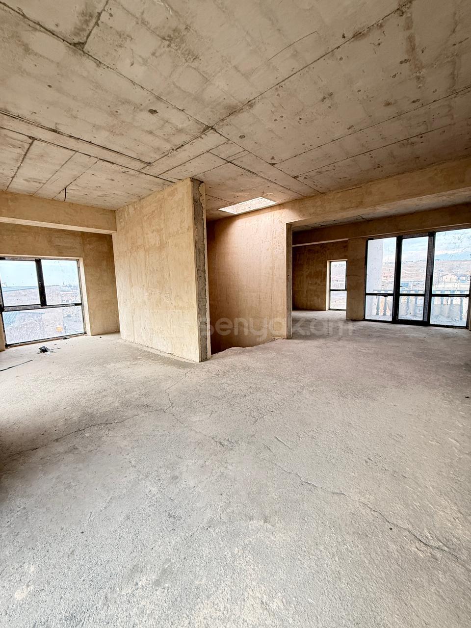 5 Սենյականոց Շքեղ Առանձնատուն, 256քմ, Ավտոտնակով