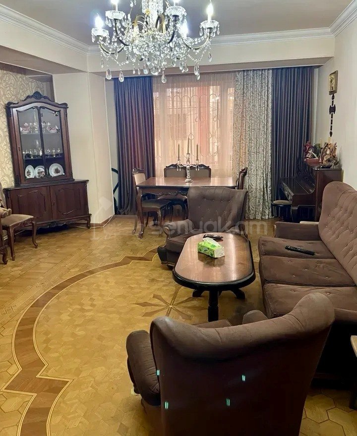 3 Սենյականոց Բնակարան, 81քմ, 2/14 հարկ, Կապիտալ Վերանորոգված