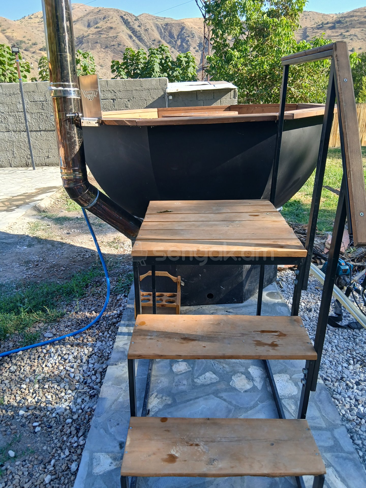 1 Սենյականոց Բնակարան, 16քմ, 1/1 հարկ, Դիզայներական Վերանորոգված