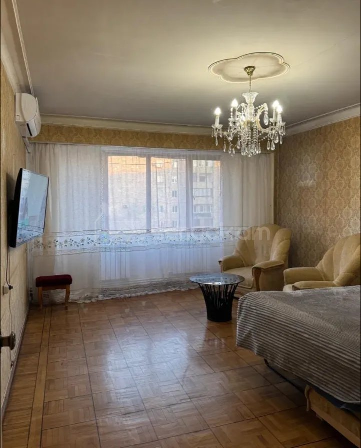 3 Սենյականոց Բնակարան, 80քմ, 6/9 հարկ, Նորմալ Վիճակում, Կահավորված