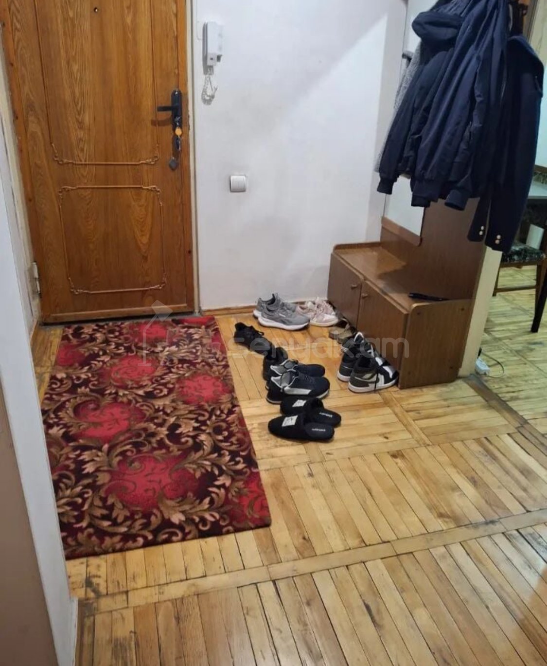 3 Սենյականոց Բնակարան, 80քմ, 2/9 հարկ, Նորմալ Վիճակում, Կահավորված