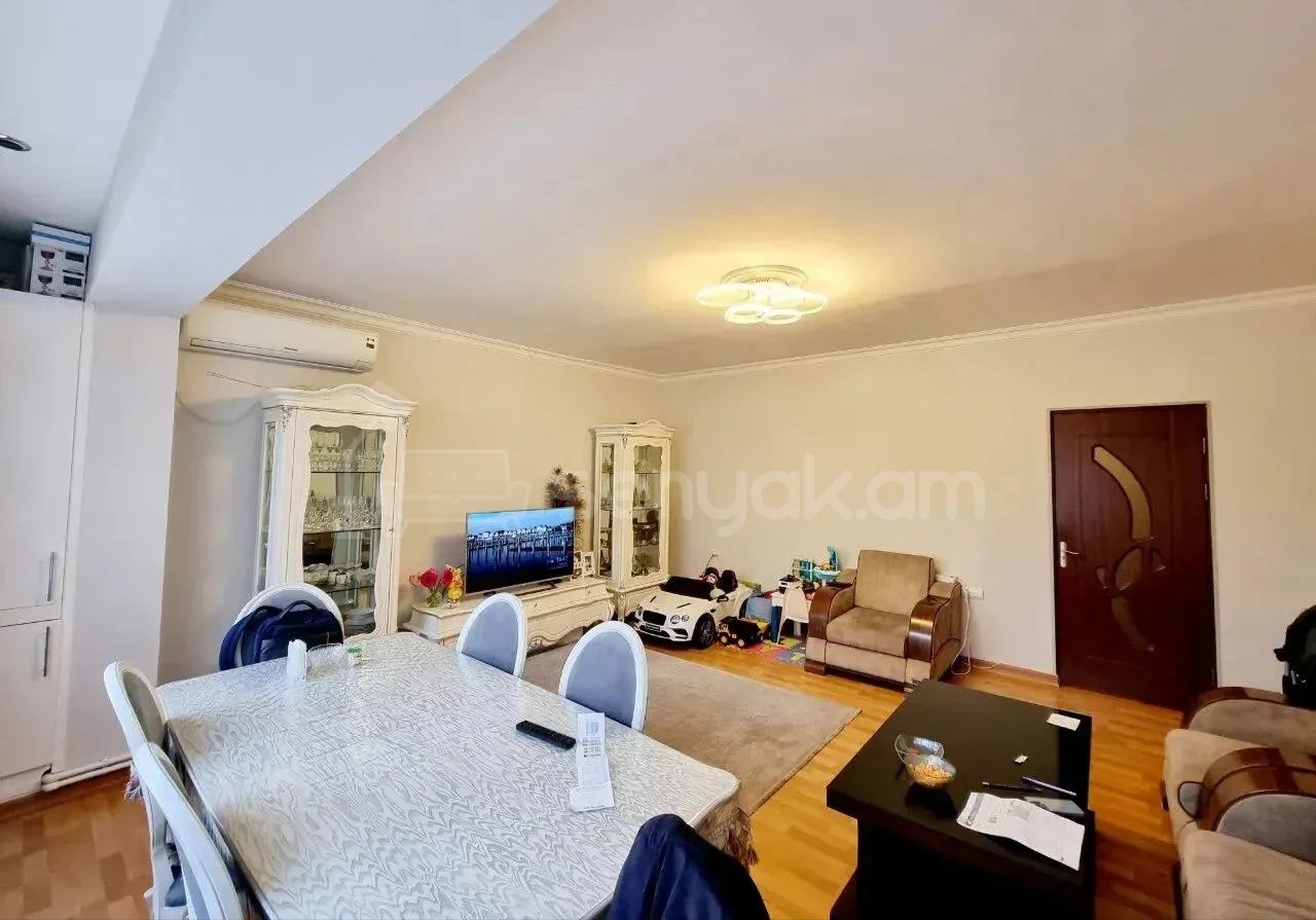 3 Սենյականոց Բնակարան, 80քմ, 1/9 հարկ, Դիզայներական Վերանորոգված, Կահավորված