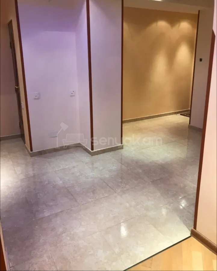 3 Սենյականոց Բնակարան, 80քմ, 3/14 հարկ, Նորմալ Վիճակում, Կահավորված