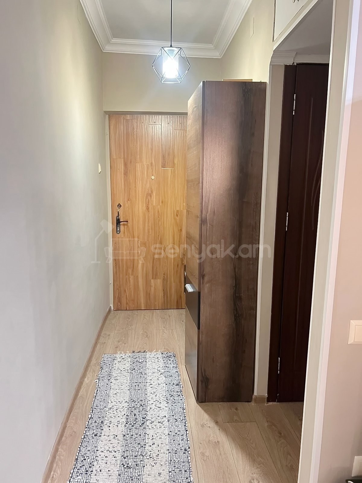 2 Սենյականոց Բնակարան Քարե Շենքում, 53քմ, 3/4 հարկ, Կապիտալ Վերանորոգված