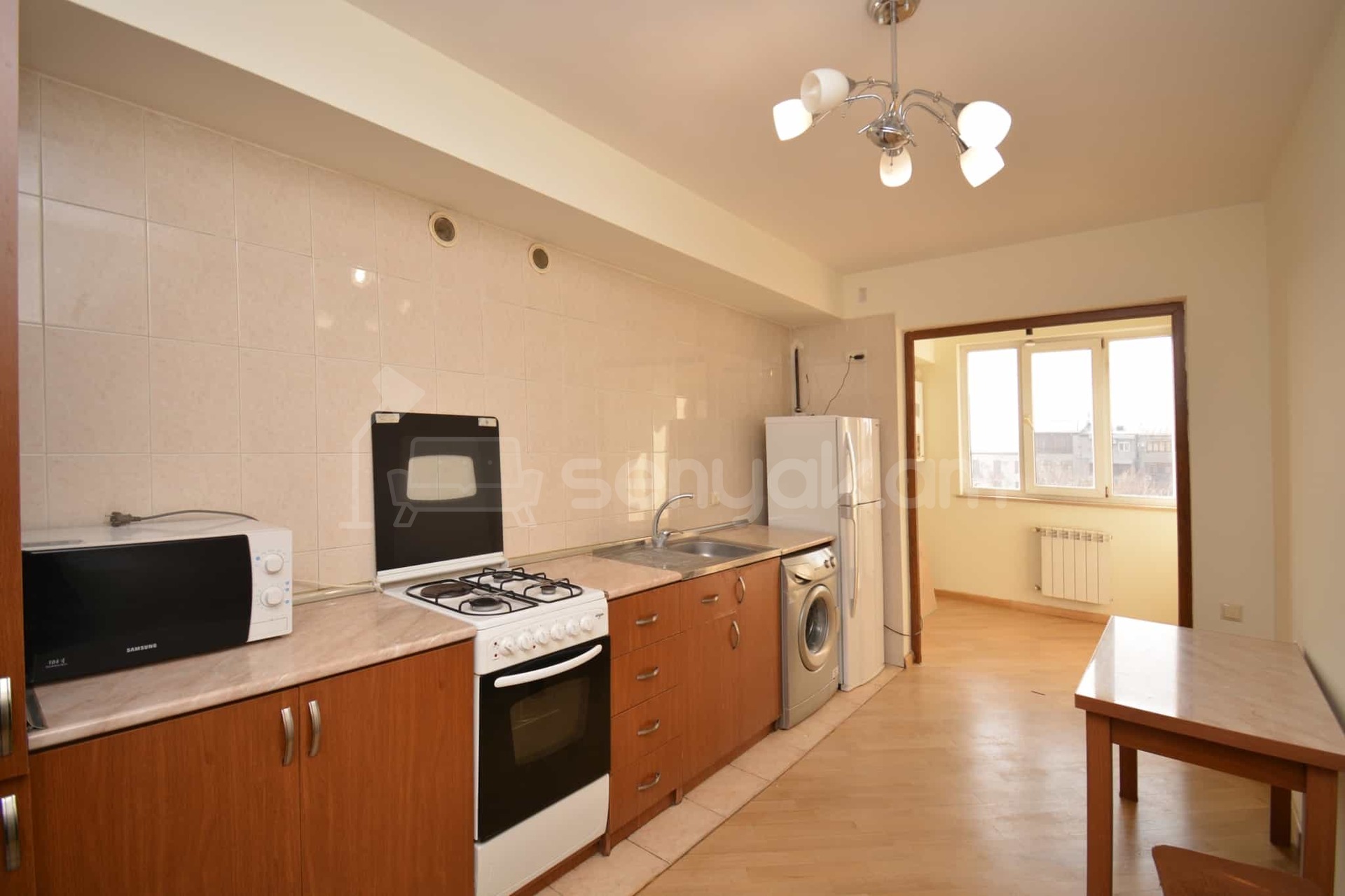 3 Սենյականոց Բնակարան Նորակառույցում, 96քմ, 4/10 հարկ, Նորմալ Վիճակում