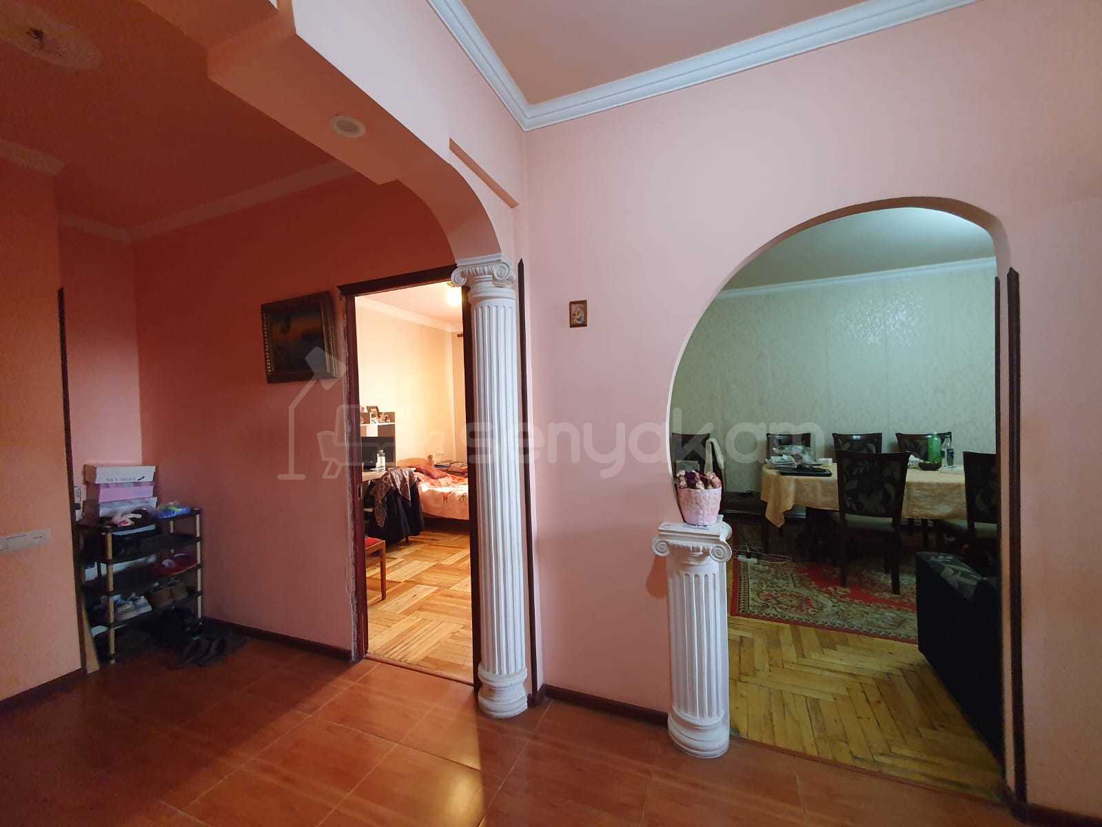 3 Սենյականոց Բնակարան, 80քմ, 9/9 հարկ, Կապիտալ Վերանորոգված