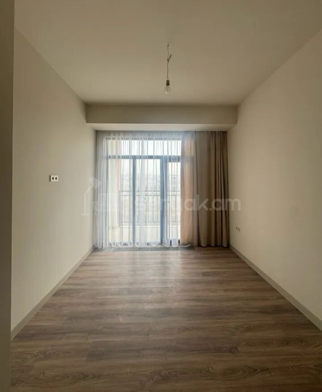 2 Սենյականոց Բնակարան Նորակառույցում, 45քմ, 10/11 հարկ, Կապիտալ Վերանորոգված