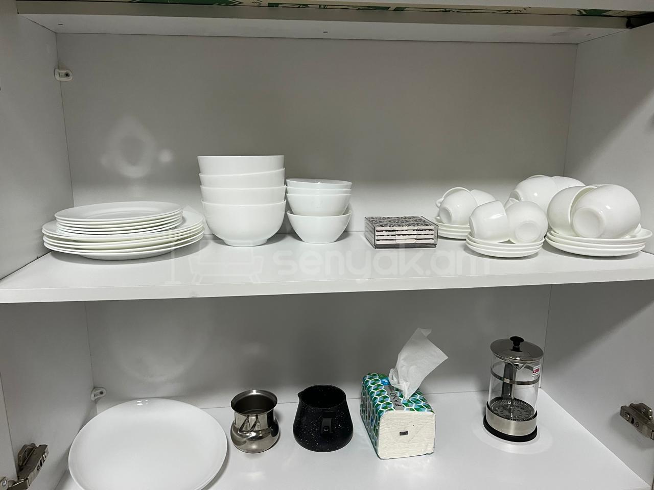 2 Սենյականոց Բնակարան Նորակառույցում, 40քմ, 6/13 հարկ, Կապիտալ Վերանորոգված