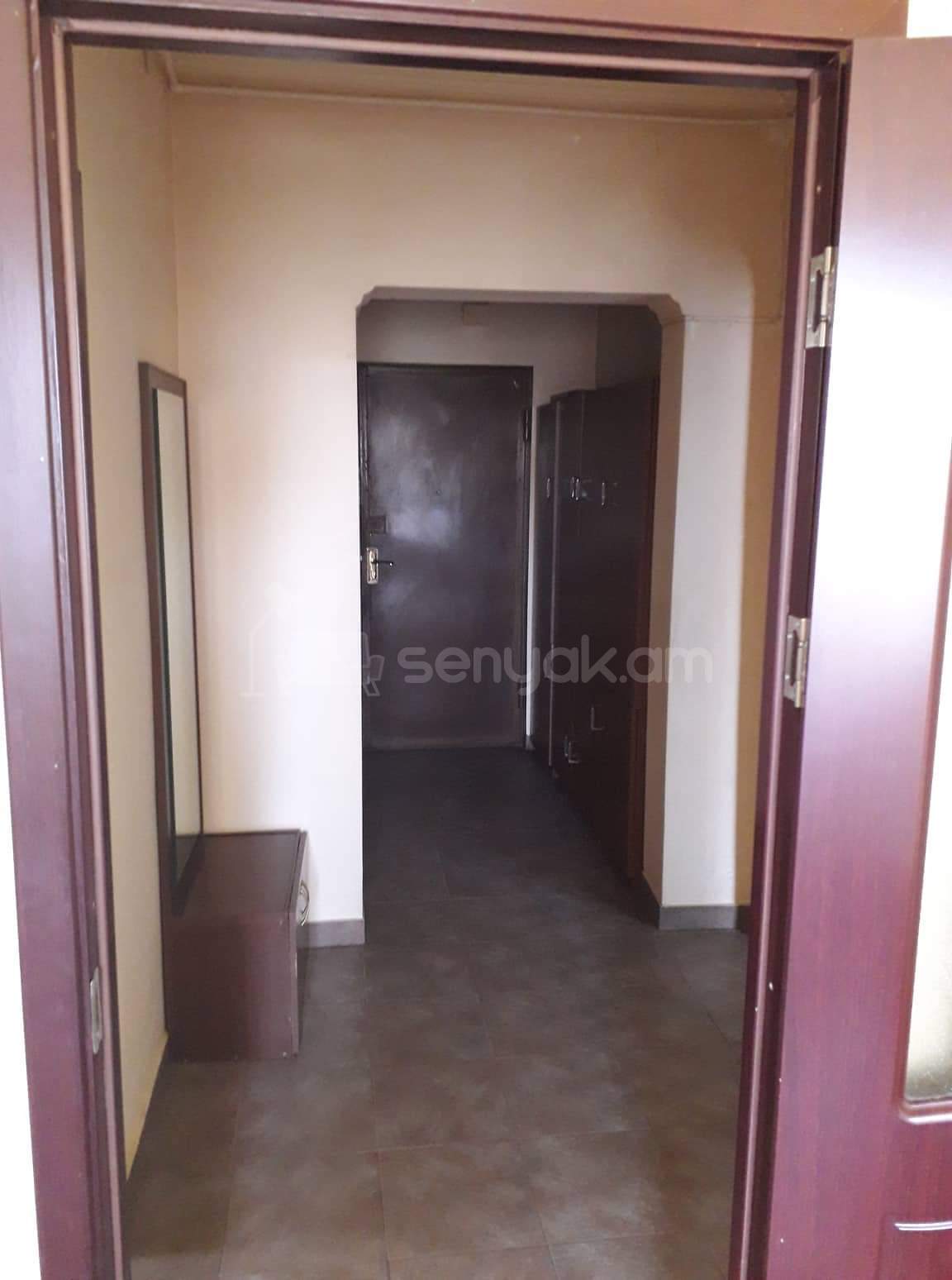 3 Սենյականոց Բնակարան, 70քմ, 6/9 հարկ, Նորմալ Վիճակում