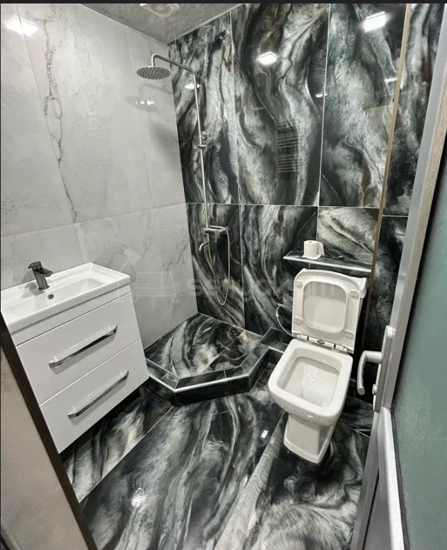 3 Սենյականոց Բնակարան Քարե Շենքում, 60քմ, 3/4 հարկ, Կապիտալ Վերանորոգված, Կահավորված