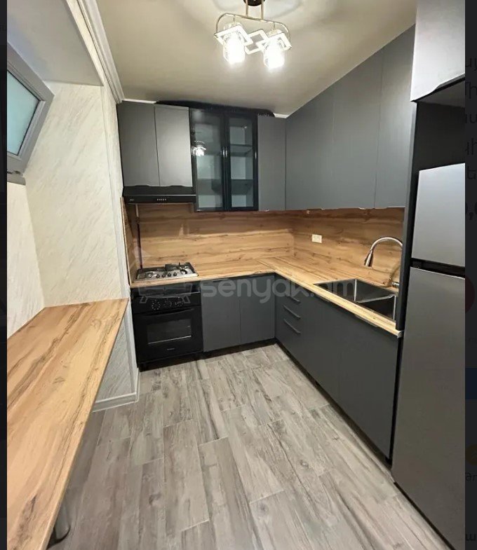 3 Սենյականոց Բնակարան Քարե Շենքում, 60քմ, 3/4 հարկ, Կապիտալ Վերանորոգված, Կահավորված