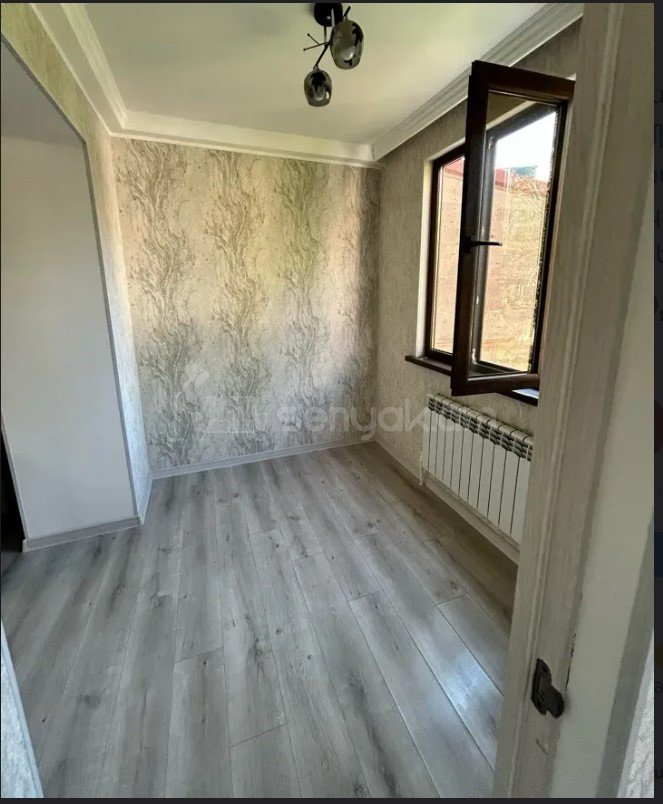 3 Սենյականոց Բնակարան Քարե Շենքում, 60քմ, 3/4 հարկ, Կապիտալ Վերանորոգված, Կահավորված