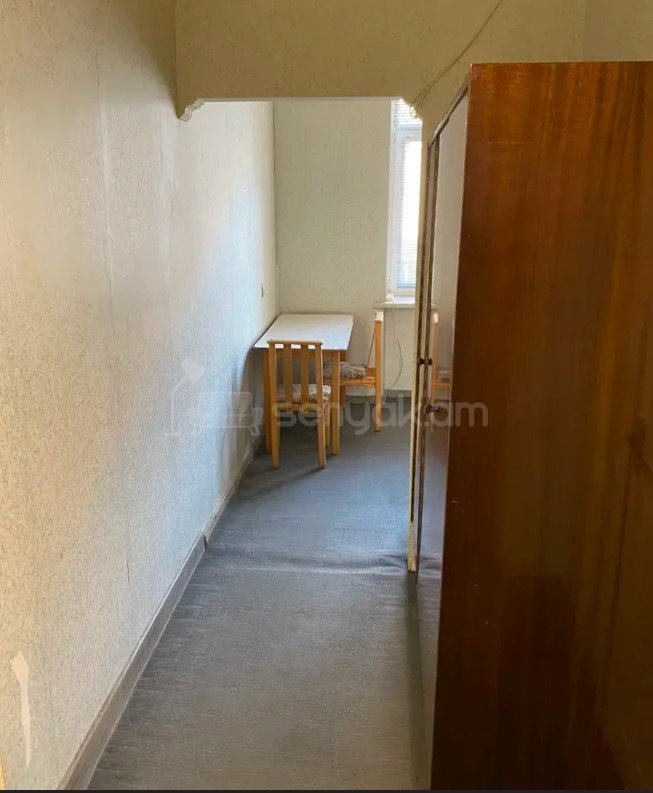 1 Սենյականոց Բնակարան Քարե Շենքում, 50քմ, 2/5 հարկ, Կապիտալ Վերանորոգված, Կահավորված