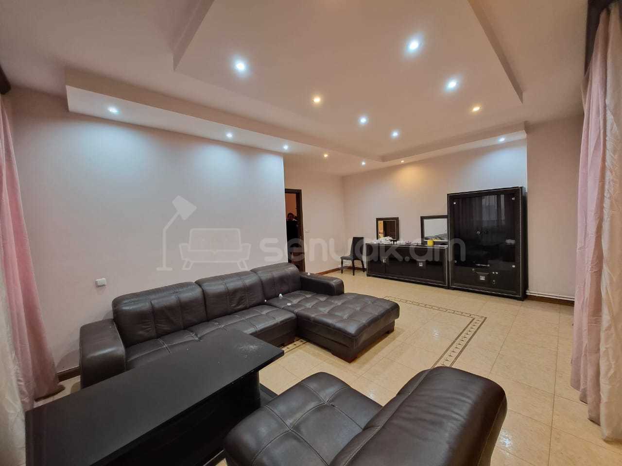 2 Սենյականոց Բնակարան, 100քմ, 8/13 հարկ, Կապիտալ Վերանորոգված, Կահավորված