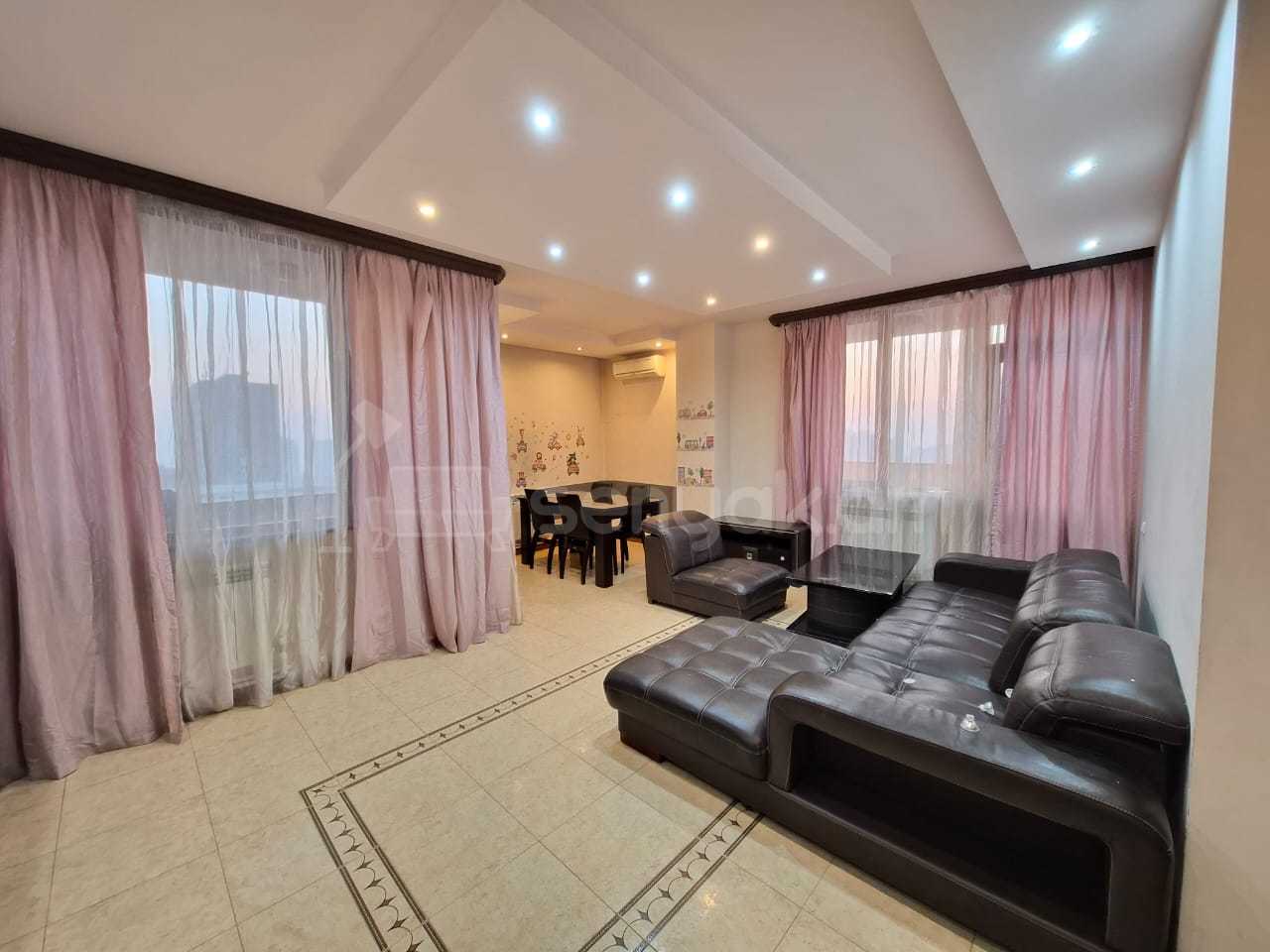 2 Սենյականոց Բնակարան, 100քմ, 8/13 հարկ, Կապիտալ Վերանորոգված, Կահավորված