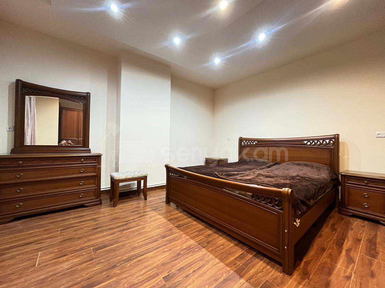 2 Սենյականոց Բնակարան, 100քմ, 8/13 հարկ, Կապիտալ Վերանորոգված, Կահավորված