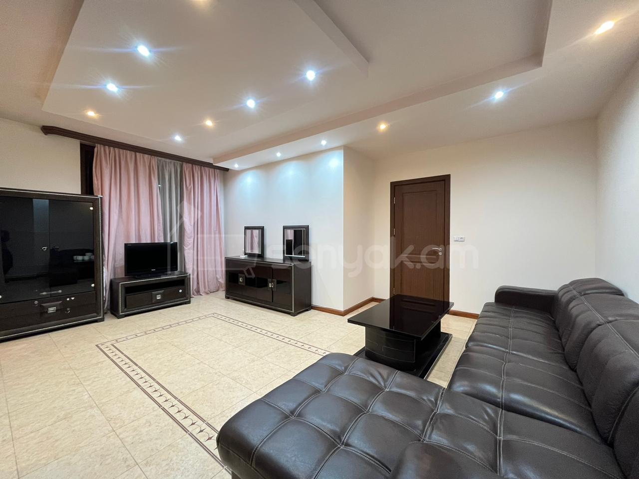 2 Սենյականոց Բնակարան, 100քմ, 8/13 հարկ, Կապիտալ Վերանորոգված, Կահավորված