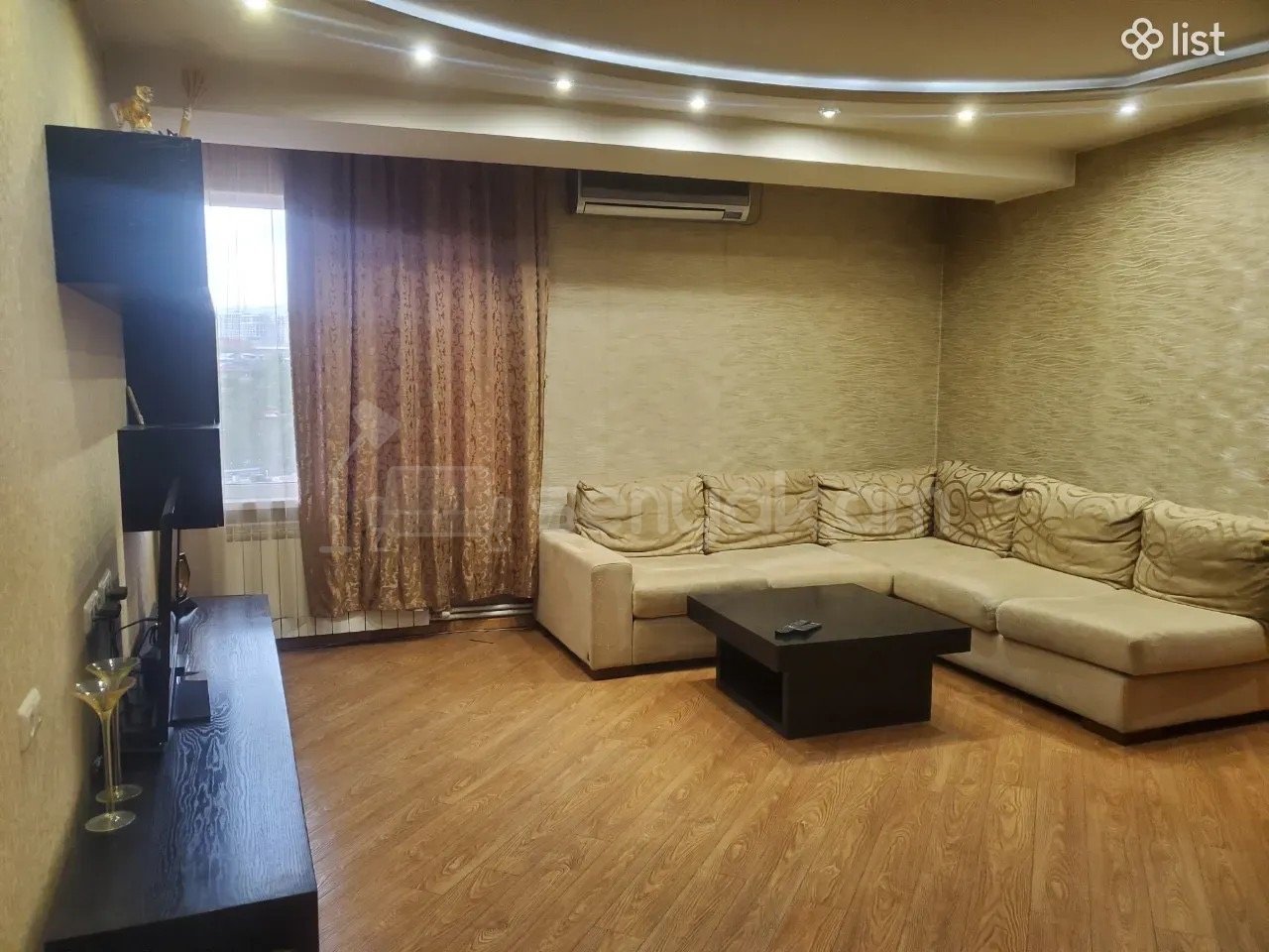 3 Սենյականոց Բնակարան, 67քմ, 12/15 հարկ, Կապիտալ Վերանորոգված, Կահավորված, Արևկող