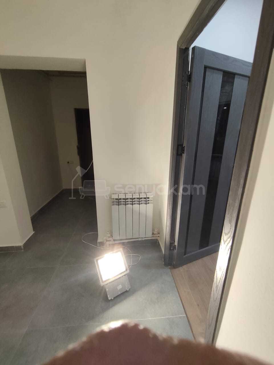 2 Սենյականոց Բնակարան, 54քմ, 3/9 հարկ, Կապիտալ Վերանորոգված, Մասամբ Կահավորված