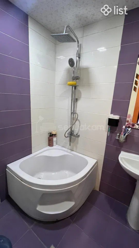 2 Սենյականոց Բնակարան, 70քմ, 5/9 հարկ, Կապիտալ Վերանորոգված, Կահավորված, Արևկող