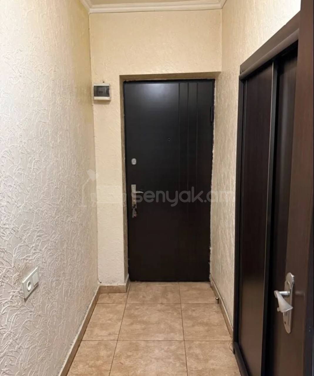 2 Սենյականոց Բնակարան Քարե Շենքում, 55քմ, 2/4 հարկ, Կոսմետիկ Վերանորոգված, Կահավորված, Արևկող