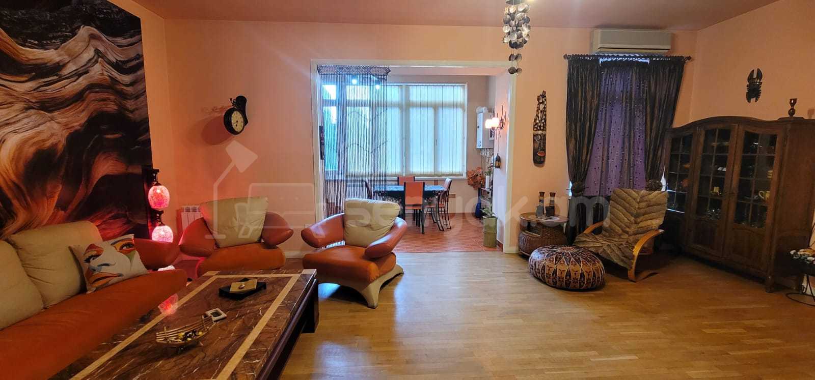 2 Սենյականոց Բնակարան Քարե Շենքում, 85քմ, 2/5 հարկ, Դիզայներական Վերանորոգված, Կահավորված, Արևկող