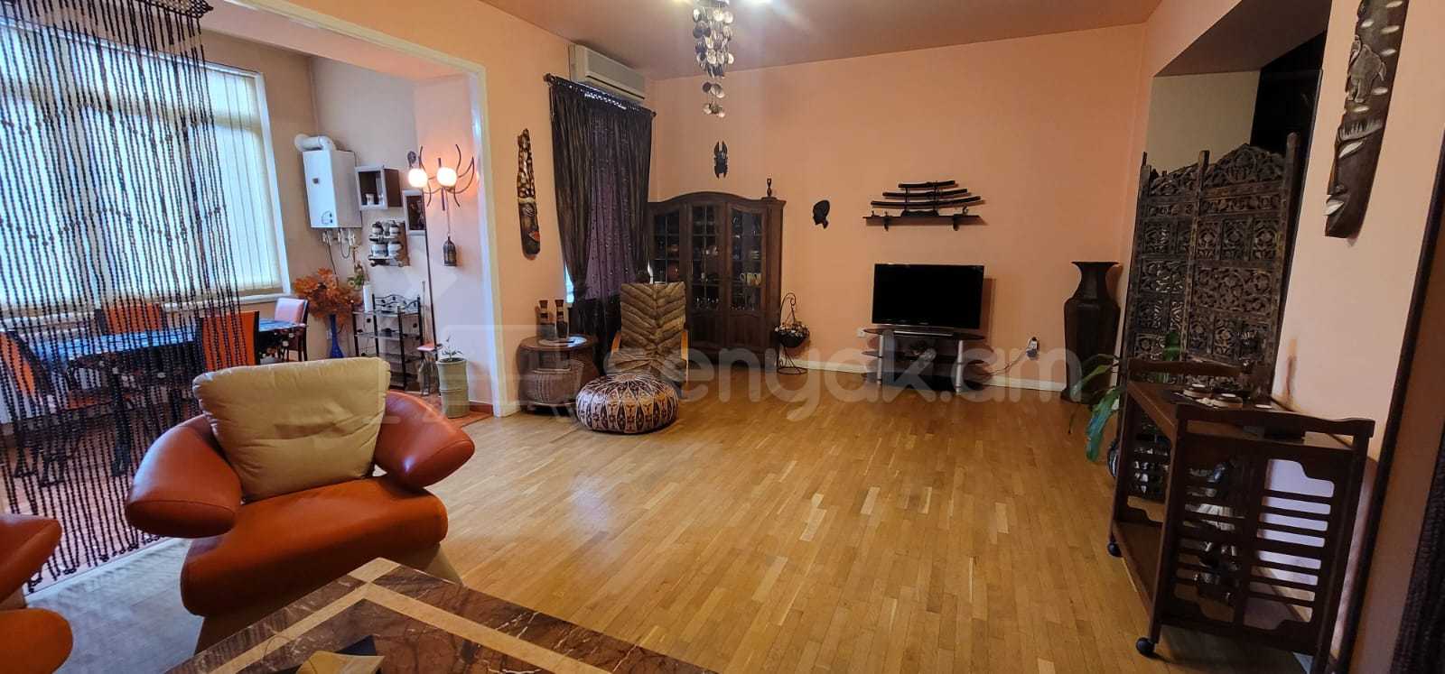 2 Սենյականոց Բնակարան Քարե Շենքում, 85քմ, 2/5 հարկ, Դիզայներական Վերանորոգված, Կահավորված, Արևկող