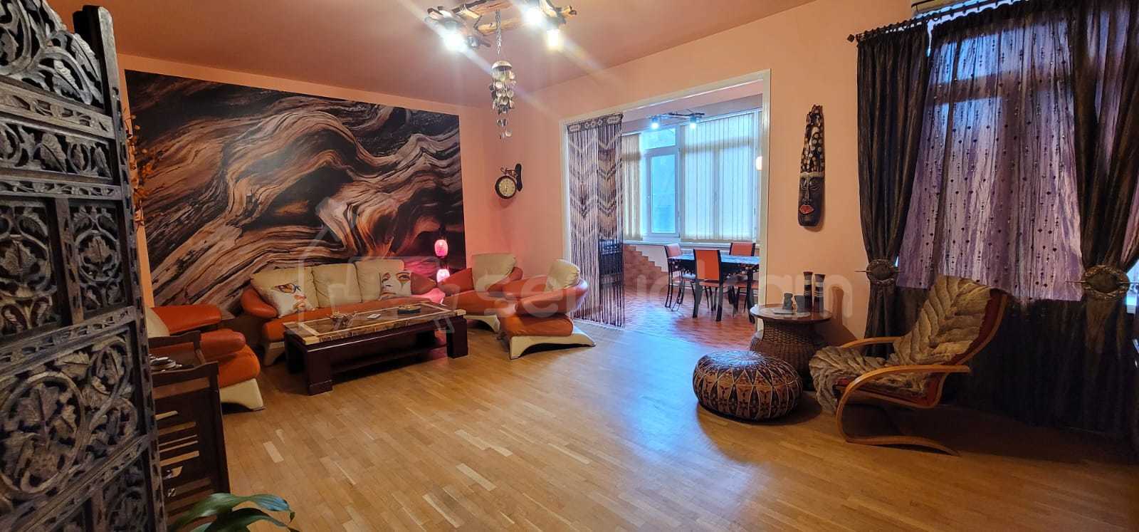 2 Սենյականոց Բնակարան Քարե Շենքում, 85քմ, 2/5 հարկ, Դիզայներական Վերանորոգված, Կահավորված, Արևկող