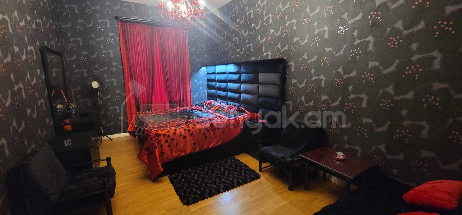 2 Սենյականոց Բնակարան Քարե Շենքում, 85քմ, 2/5 հարկ, Դիզայներական Վերանորոգված, Կահավորված, Արևկող