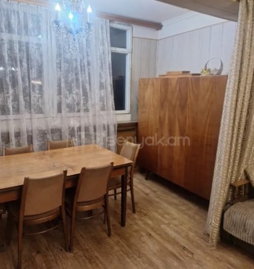 3 Սենյականոց Բնակարան Քարե Շենքում, 80քմ, 4/5 հարկ, Կոսմետիկ Վերանորոգված, Կահավորված, Արևկող