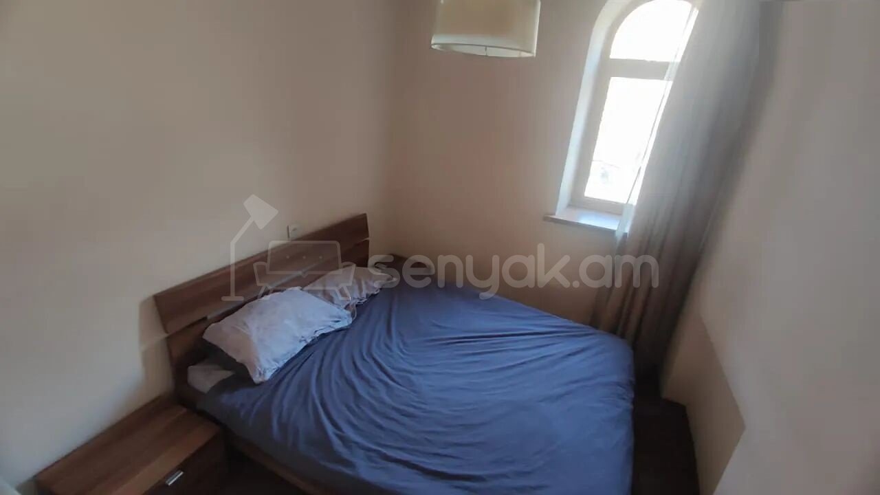 2 Սենյականոց Բնակարան Քարե Շենքում, 45քմ, 2/5 հարկ, Նորմալ Վիճակում