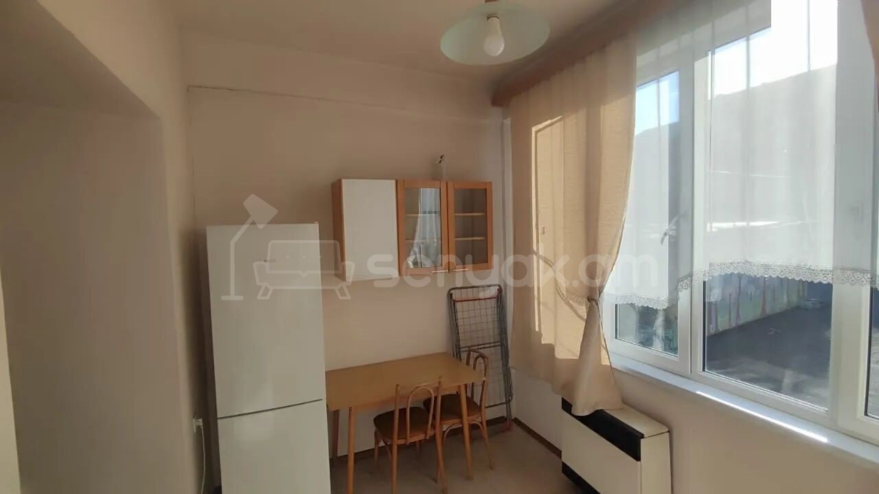 2 Սենյականոց Բնակարան Քարե Շենքում, 45քմ, 2/5 հարկ, Նորմալ Վիճակում