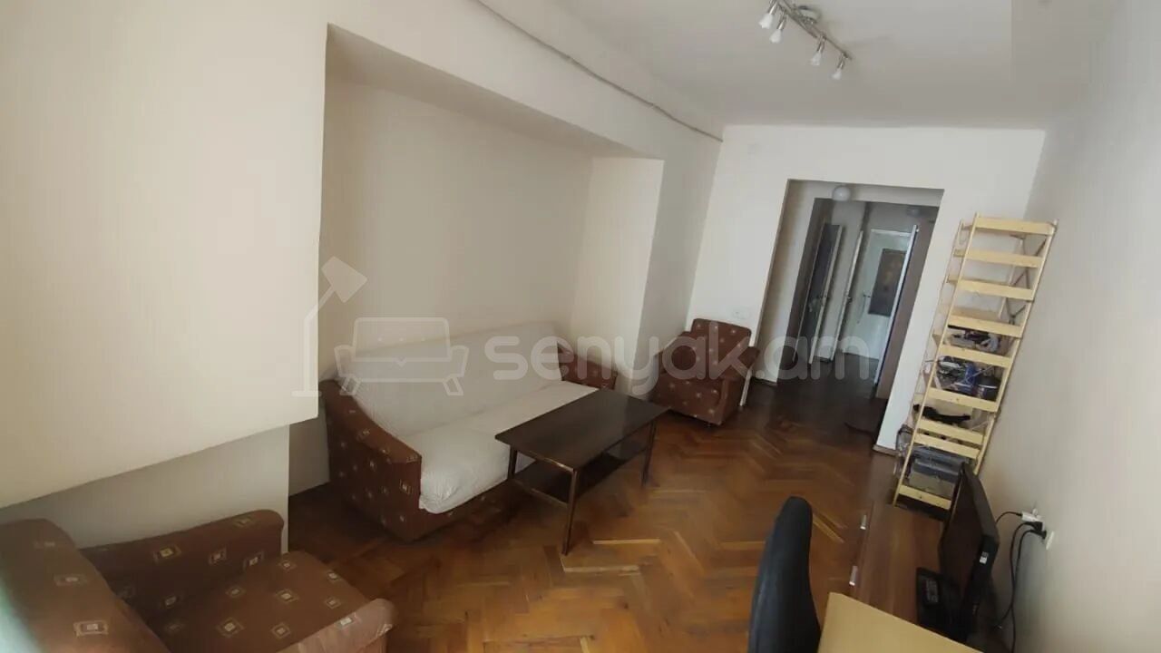 2 Սենյականոց Բնակարան Քարե Շենքում, 45քմ, 2/5 հարկ, Նորմալ Վիճակում