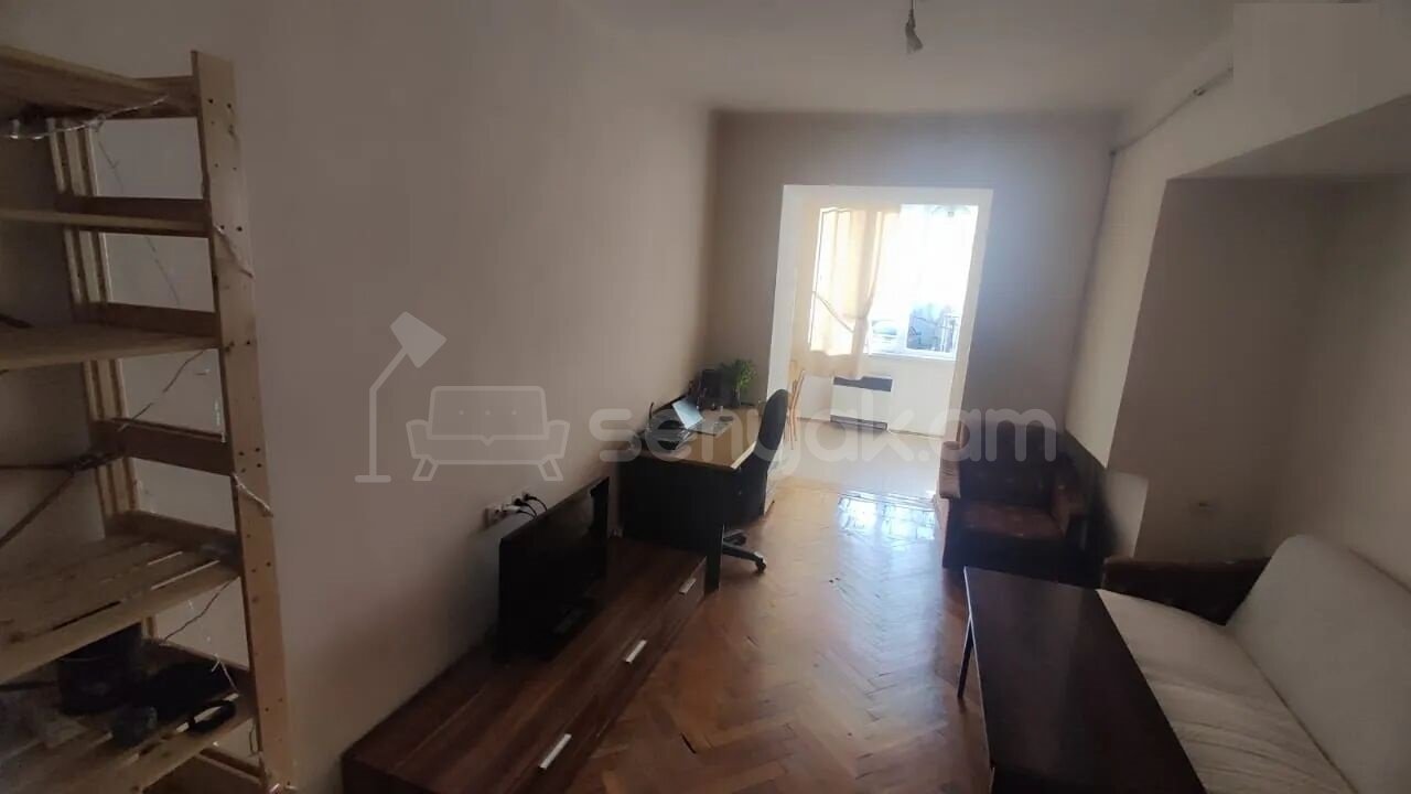 2 Սենյականոց Բնակարան Քարե Շենքում, 45քմ, 2/5 հարկ, Նորմալ Վիճակում